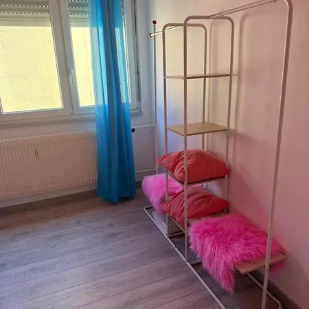 Apartment La Barbie Dreamhouse - Plein Centre - 8 Guests *