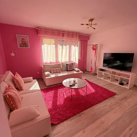 Daire La Barbie Dreamhouse - Plein Centre - 8 Guests