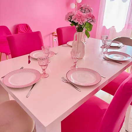 La Barbie Dreamhouse - Plein Centre - 8 Guests דירה *
