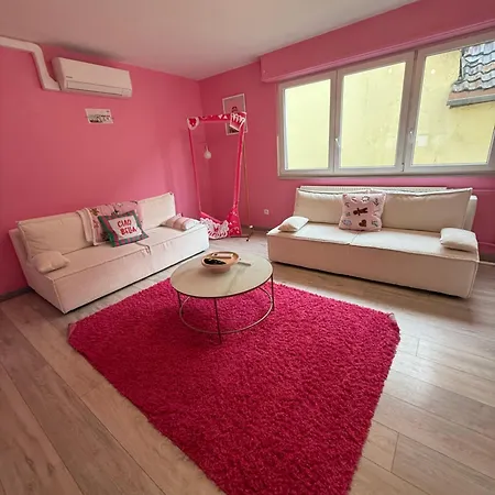 Daire La Barbie Dreamhouse - Plein Centre - 8 Guests